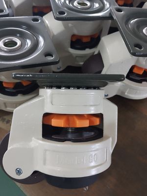 Pengatur kaki TPR leveling caster wheel dengan deep groove bearing